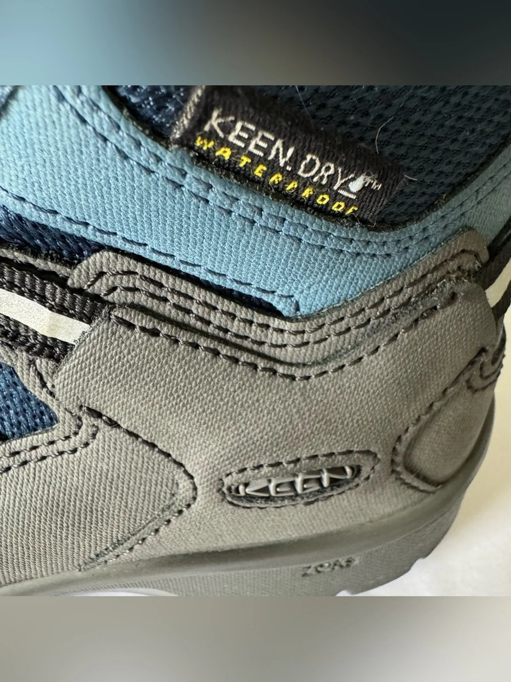 KEEN Size 12 Little Boys or Girls Waterproof Hiking Boots